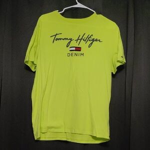 Tommy Hilfiger Denim Men's NEON Yellow Green Tee